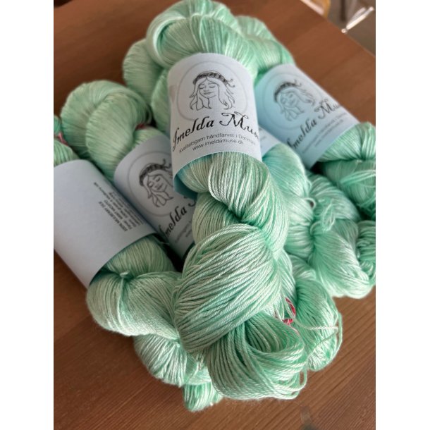 100% Pure Mulberry Silk - Mint Mojito