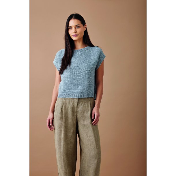 T-shirt med skr�nende skuldre i perlestrik (digital)